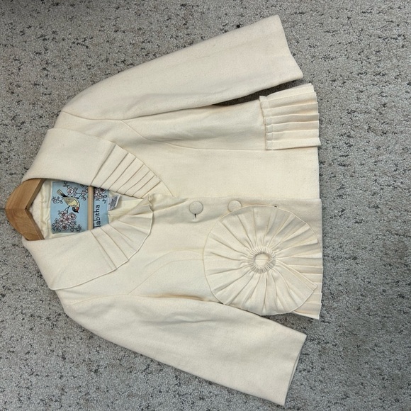 Tabitha (anthropologie) Sz. 2 will blend flower embellishrd Cream blazer EUC - Picture 13 of 13